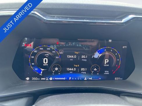 Used 2025 Chevrolet Colorado Z71 w/ Technology Package AWD/4WD image 15