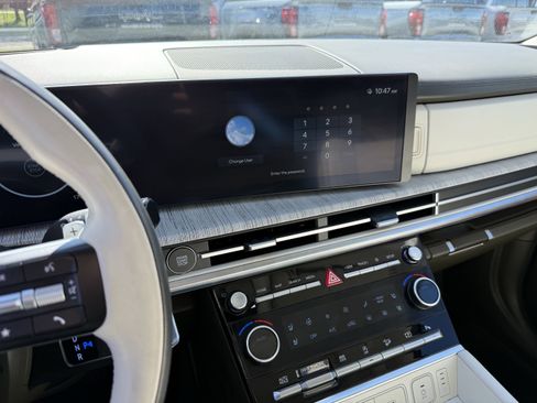 Used 2025 Hyundai Santa Fe Calligraphy image 19