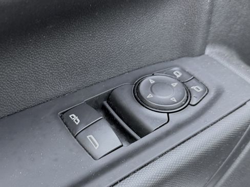 Used 2025 Chevrolet Silverado 1500 W/T image 5