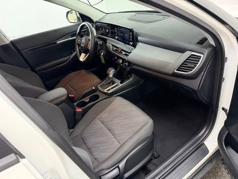 Used 2024 Kia Seltos LX AWD/4WD image 29