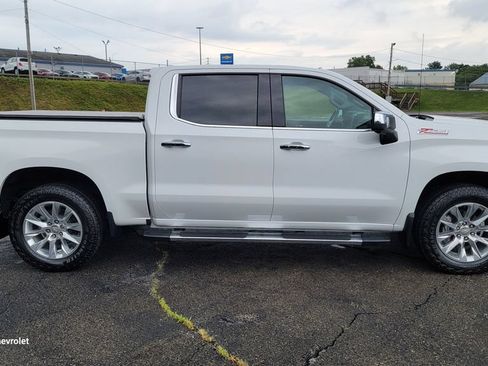 Used 2021 Chevrolet Silverado 1500 LTZ w/ LTZ Premium Package AWD/4WD image 14