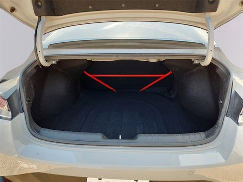 Used 2023 Hyundai Elantra N image 12