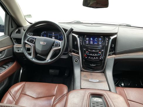 Used 2017 Cadillac Escalade Premium Luxury RWD image 14