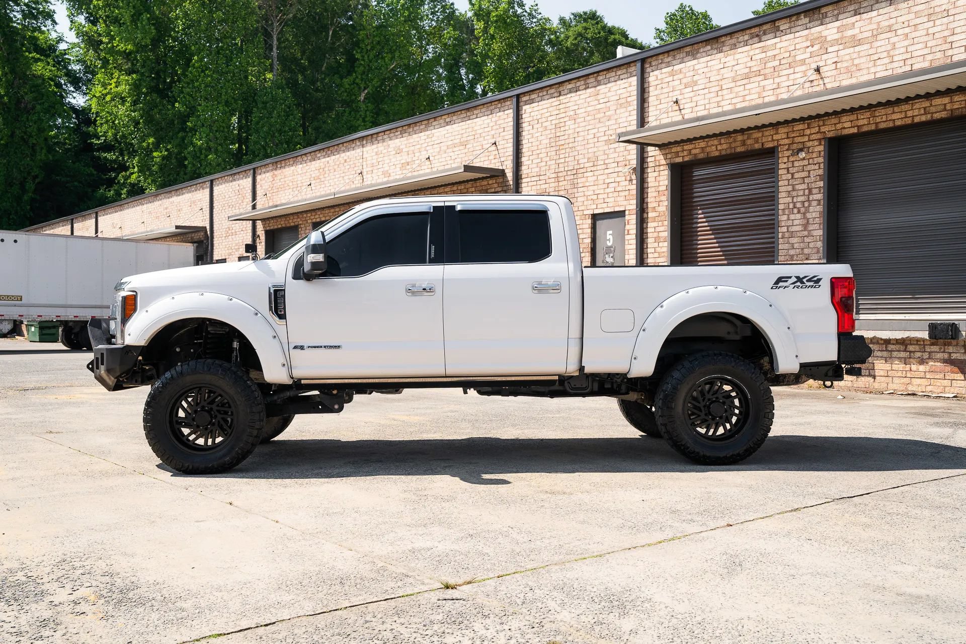 Used 2017 Ford F250 Platinum w/ Platinum Ultimate Package AWD/4WD image 4