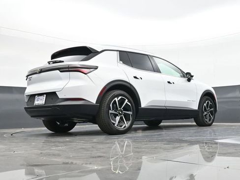 New 2026 Chevrolet Equinox EV LT FWD image 44