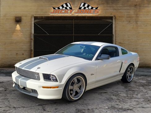 Used 2007 Ford Mustang GT RWD image 1