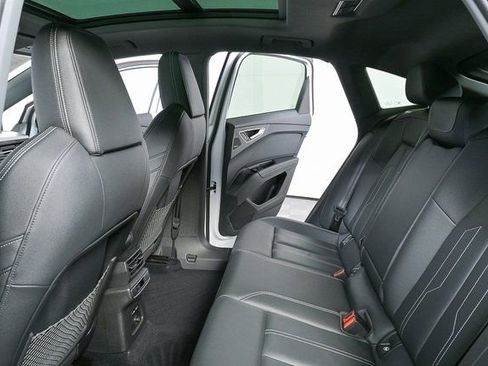 Certified 2023 Audi Q4 e-tron Prestige w/ Black Optic Package image 21