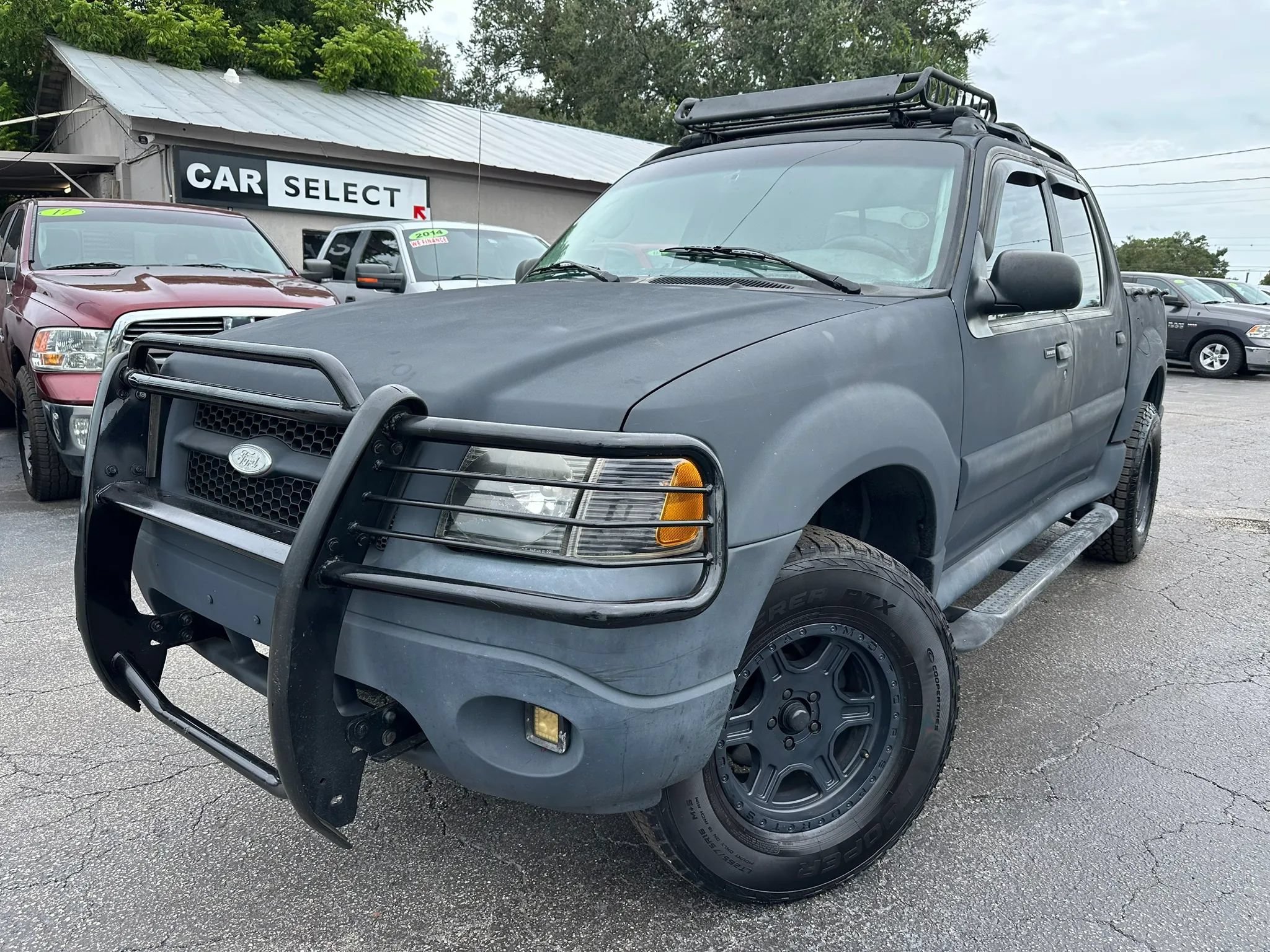 Used 2005 Ford Explorer Sport Trac XLS RWD image 1