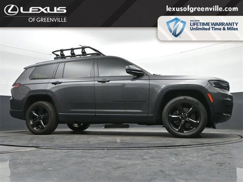Used 2022 Jeep Grand Cherokee L Laredo image 11