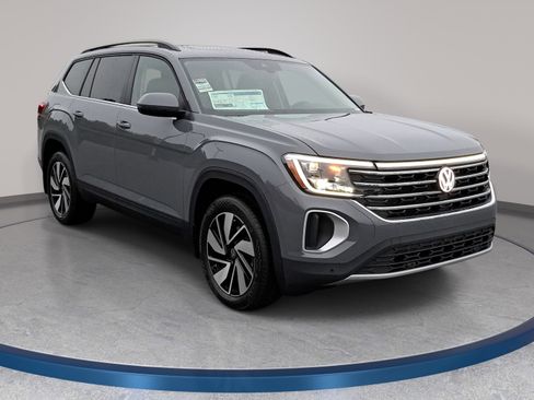 New 2026 Volkswagen Atlas SE FWD image 3
