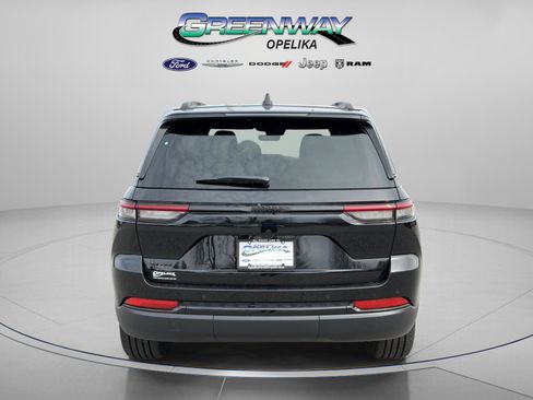 New 2025 Jeep Grand Cherokee Altitude image 6