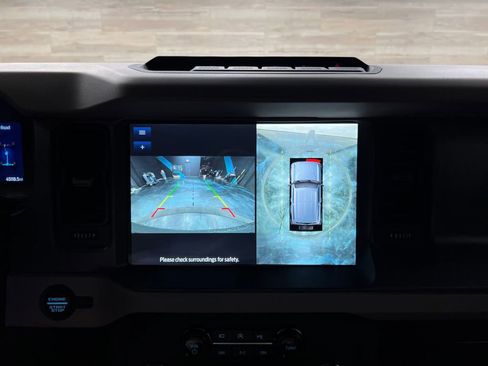 Used 2022 Ford Bronco Wildtrak image 13