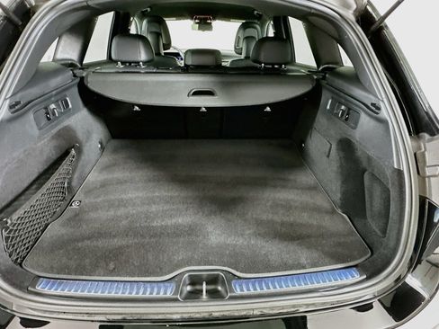 Used 2024 Mercedes-Benz GLC 300 4MATIC image 25