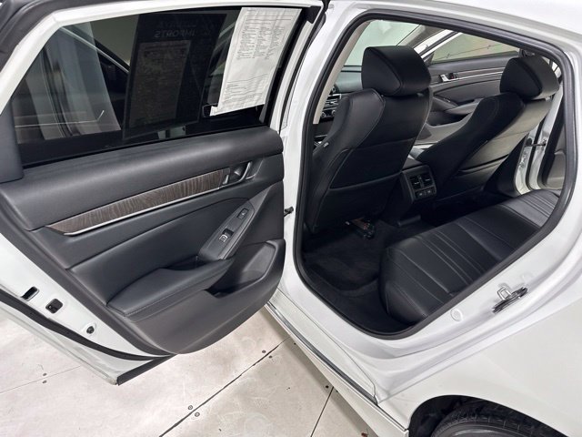Used 2022 Honda Accord Touring image 19