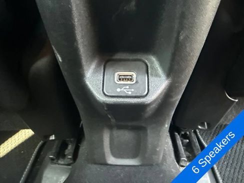 Used 2021 Jeep Renegade Latitude AWD/4WD image 7