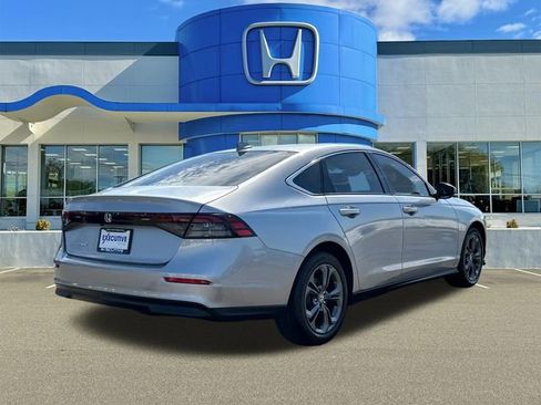 Used 2023 Honda Accord EX image 2
