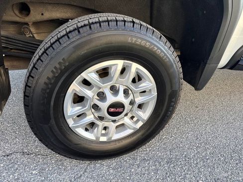 Used 2022 GMC Sierra 2500 SLE w/ SLE Convenience Package image 6