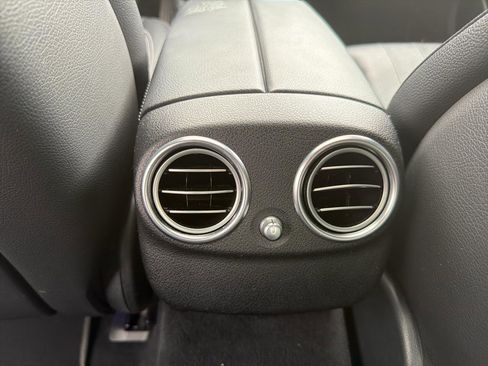 Used 2018 Mercedes-Benz E 300 4MATIC image 22
