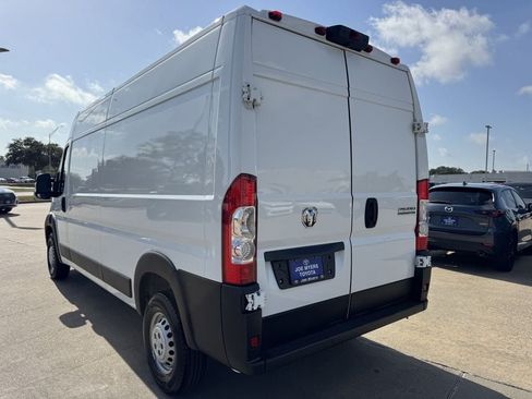 Used 2025 RAM ProMaster 2500 w/ Convenience Group FWD image 5