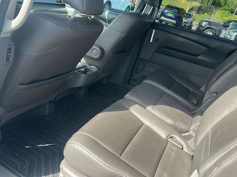 Used 2016 Honda Odyssey Touring Elite image 7