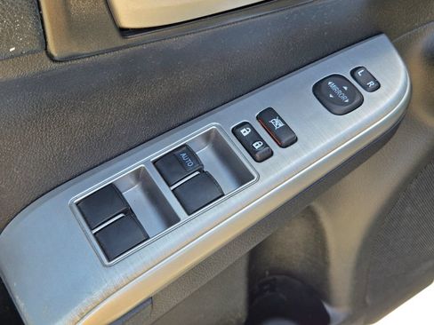Used 2013 Toyota Camry SE FWD image 30