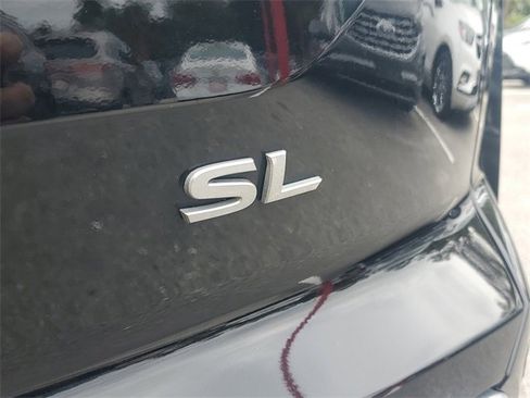 Used 2022 Nissan Pathfinder SL image 9