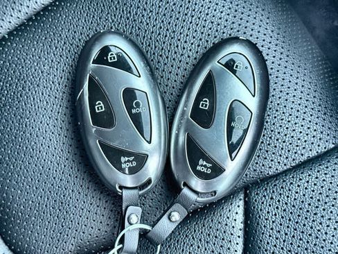 Used 2024 Hyundai Elantra Limited FWD image 28