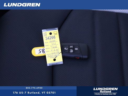 New 2025 Volkswagen Taos SEL w/ Black Wheel Plus Package image 4