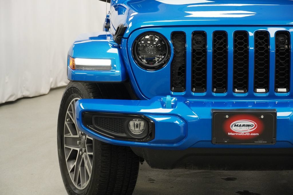 Certified 2023 Jeep Wrangler Unlimited Sahara AWD/4WD image 12