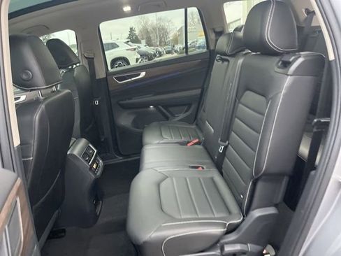 Certified 2025 Volkswagen Atlas SEL image 31