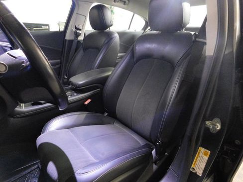 Used 2014 Buick LaCrosse Base image 4