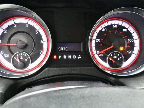 Used 2019 Dodge Grand Caravan SE image 18