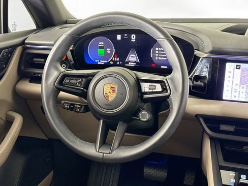 Certified 2025 Porsche Macan Electric RWD image 19