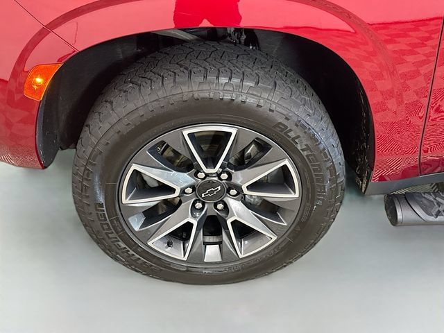 Used 2022 Chevrolet Tahoe Z71 w/ Luxury Package AWD/4WD image 35