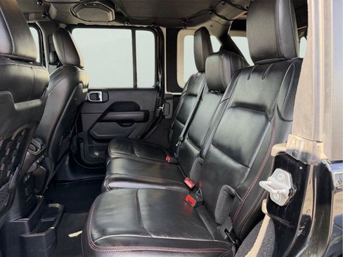 Used 2021 Jeep Wrangler Unlimited Rubicon AWD/4WD image 18