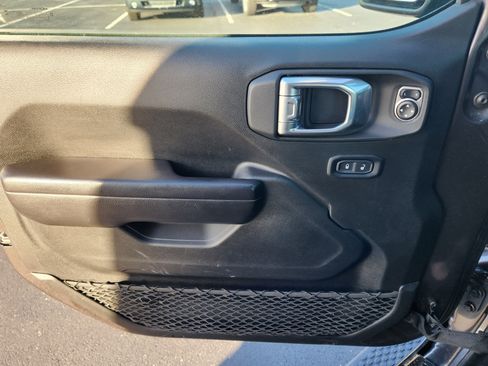 Used 2021 Jeep Wrangler Unlimited Sport image 23