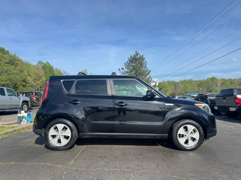 Used 2016 Kia Soul FWD image 4