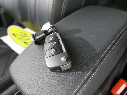Used 2023 Audi Q3 2.0T Premium Plus w/ Premium Plus Package AWD/4WD image 22