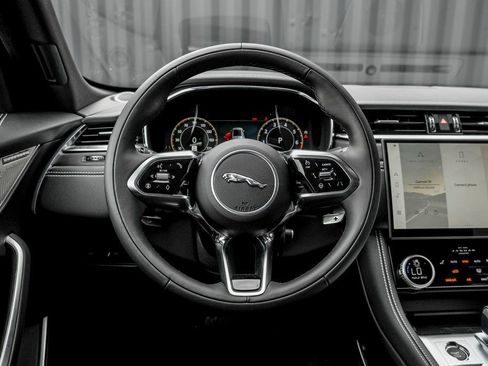 New 2026 Jaguar F-PACE R-Dynamic S image 17