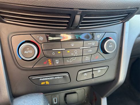 Used 2019 Ford Escape SE image 15