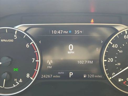 Used 2023 Nissan Rogue SV image 11