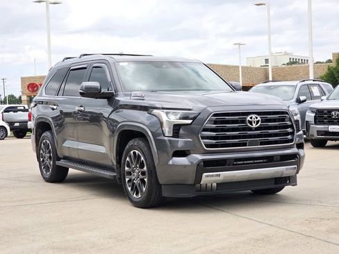 Used 2025 Toyota Sequoia Limited AWD/4WD image 2