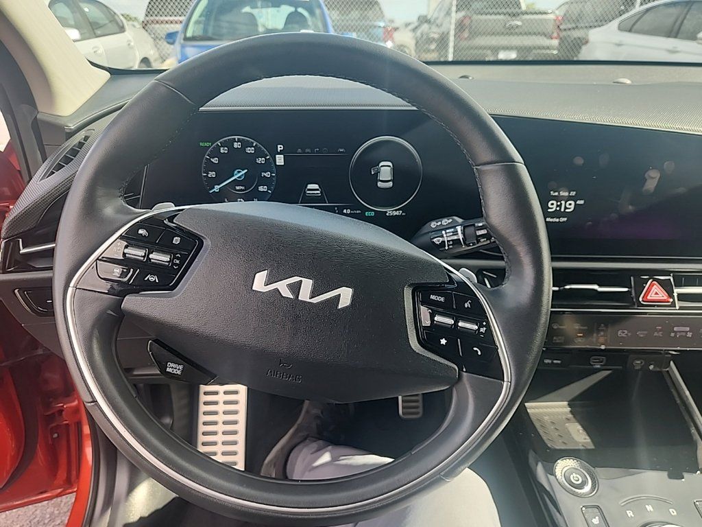 Certified 2023 Kia Niro Wave FWD image 22