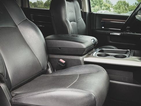 Used 2016 RAM 1500 Laramie w/ Convenience Group AWD/4WD image 29