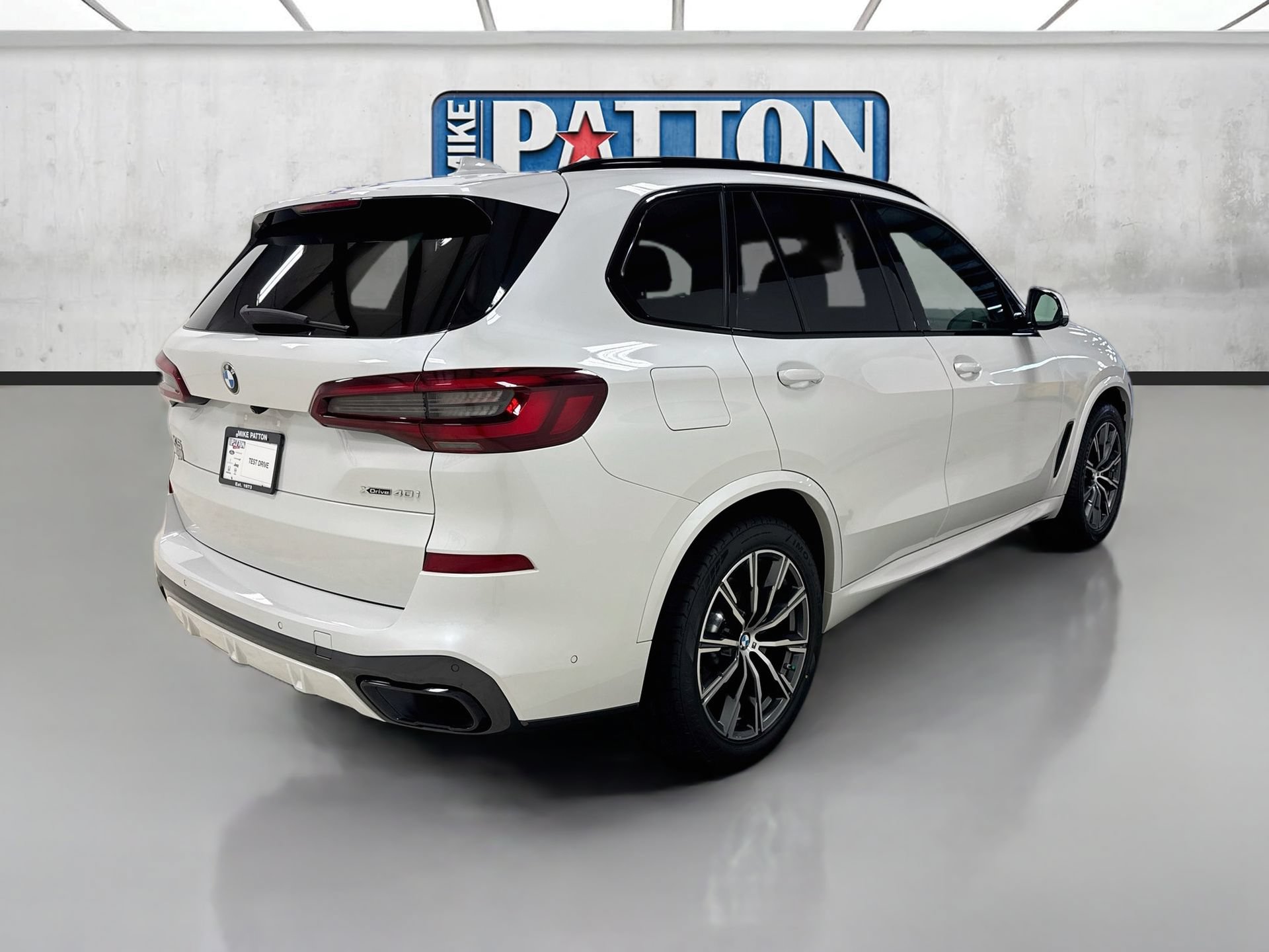 Used 2022 BMW X5 xDrive40i w/ M Sport Package AWD/4WD image 7