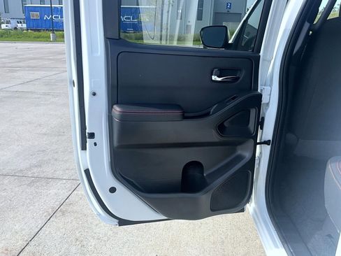 Certified 2024 Nissan Frontier PRO-4X w/ Pro Convenience Package image 18