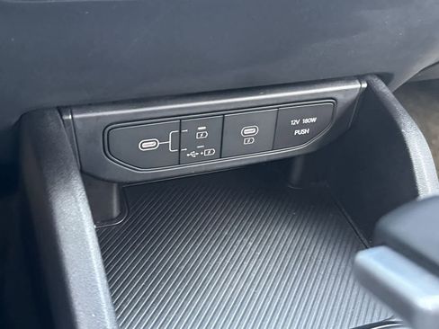 Used 2025 Kia K4 LXS image 24