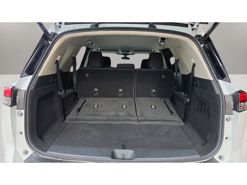 Certified 2026 Nissan Pathfinder SV AWD/4WD image 30