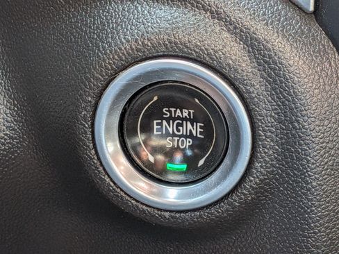 Used 2021 Chevrolet Silverado 1500 LT AWD/4WD image 22