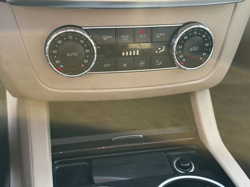 Used 2013 Mercedes-Benz GL 450 4MATIC w/ Premium 1 Pkg image 25